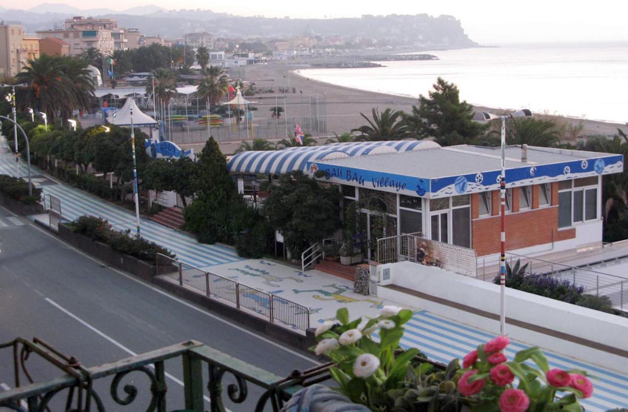House By The Sea Daire Albissola Marina Dış mekan fotoğraf